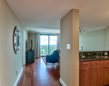 300 S Duval Street Unit #1503 - Photo Thumbnail 9