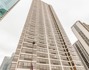 360 E Randolph Street - Photo Thumbnail 0