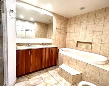 10929 Bloomingdale Drive - Photo Thumbnail 14