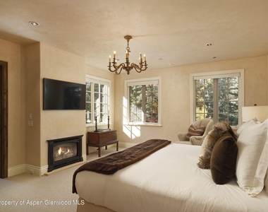 333 Snowmass Creek Road - Photo Thumbnail 12