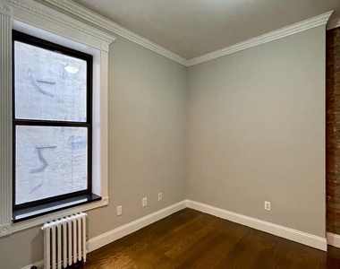 338 East 100th Street - Photo Thumbnail 12