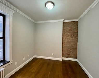 338 East 100th Street - Photo Thumbnail 10