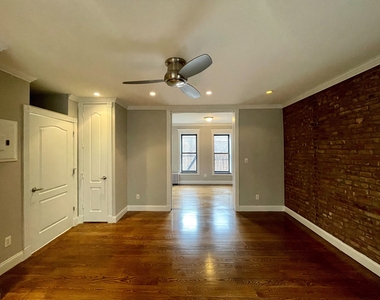 338 East 100th Street - Photo Thumbnail 4