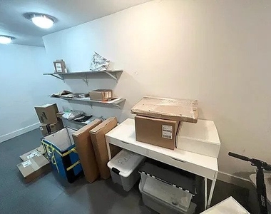 310 Graham Avenue - Photo Thumbnail 12