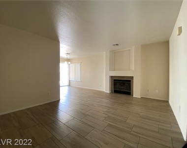 9312 Magic Flower Avenue - Photo Thumbnail 14