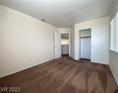 9312 Magic Flower Avenue - Photo Thumbnail 25