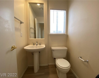 9312 Magic Flower Avenue - Photo Thumbnail 17