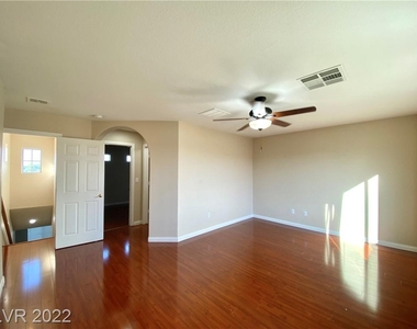 8881 Skyline Peak Court - Photo Thumbnail 28