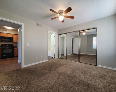 9325 West Desert Inn Road - Photo Thumbnail 17