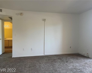 1150 North Buffalo Drive - Photo Thumbnail 13