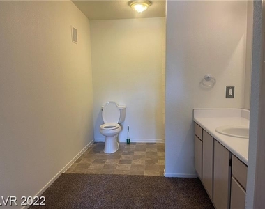 1150 North Buffalo Drive - Photo Thumbnail 18