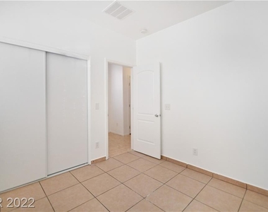 3620 Karissa Heights Place - Photo Thumbnail 7