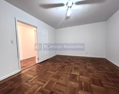 400 Fort Washington Avenue - Photo Thumbnail 7