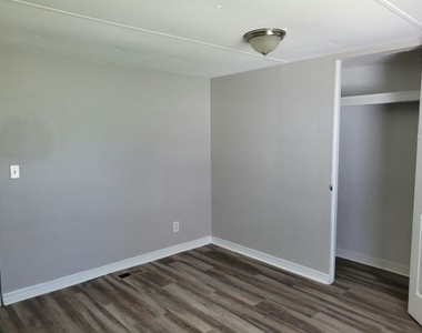 11211 East Bay Rd. Unit 4 - Photo Thumbnail 12