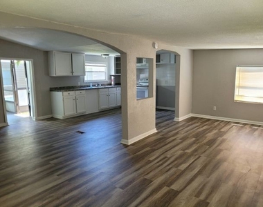 11211 East Bay Rd. Unit 4 - Photo Thumbnail 2