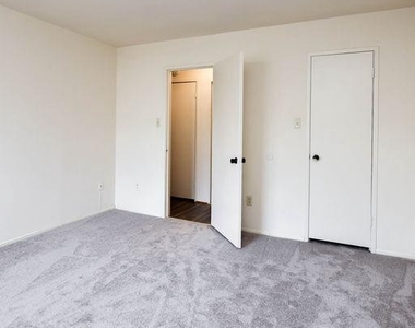 10232 Prince Pl #16-204 - Photo Thumbnail 2