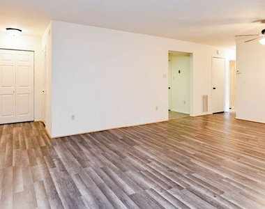 10232 Prince Pl #16-204 - Photo Thumbnail 4