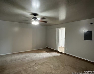 5306 Harefield Dr - Photo Thumbnail 14