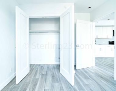 31-07 31st Avenue - Photo Thumbnail 8