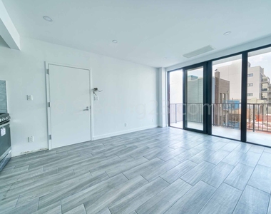 31-07 31st Avenue - Photo Thumbnail 1