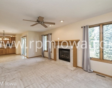 4404 Sw Elm Court - Photo Thumbnail 4