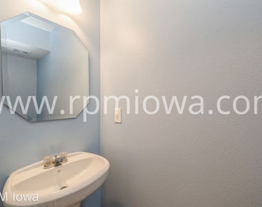 4404 Sw Elm Court - Photo Thumbnail 5