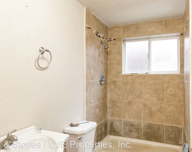 2348 Oswego St - Photo Thumbnail 7