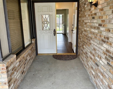 9913 Spring Oak Dr - Photo Thumbnail 20