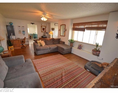 705 R Opal Way - Photo Thumbnail 5