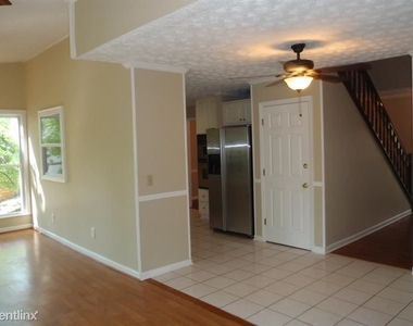 3740 Glade Ave - Photo Thumbnail 8