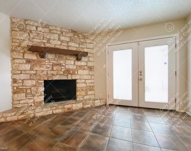 4709 Misty Slope Ln - Photo Thumbnail 7