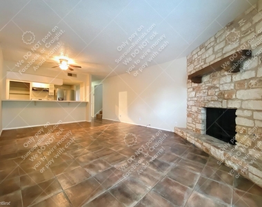 4709 Misty Slope Ln - Photo Thumbnail 8