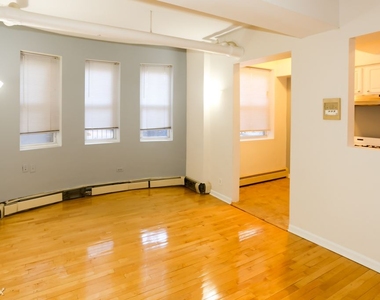 5516 N. Kenmore, Unit 401 - Photo Thumbnail 8