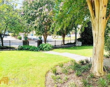 48 Peachtree Avenue Ne - Photo Thumbnail 3