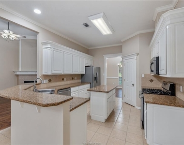 305 Stoney Hills Court - Photo Thumbnail 10