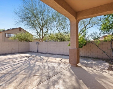 2413 W Sienna Bouquet Place - Photo Thumbnail 16