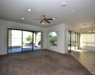 2825 Fort Mojave Drive - Photo Thumbnail 2