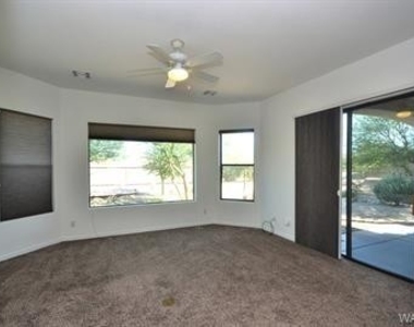 2825 Fort Mojave Drive - Photo Thumbnail 5