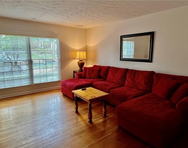 308 Kennesaw Avenue Nw - Photo Thumbnail 1