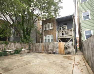 2443 W Foster Avenue - Photo Thumbnail 14