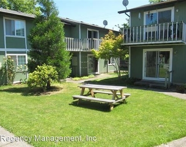 730 Sw Brockwood Avenue - Photo Thumbnail 0