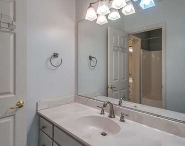 1625 Brentwood Pointe - Photo Thumbnail 20