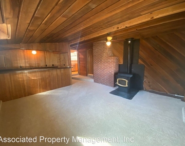 3220 Oak Crest Dr - Photo Thumbnail 6