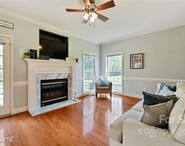 8560 Cabot Court - Photo Thumbnail 11