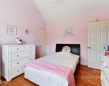 8560 Cabot Court - Photo Thumbnail 18