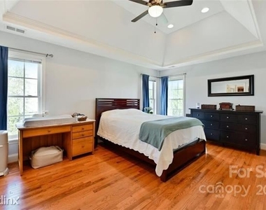 8560 Cabot Court - Photo Thumbnail 15