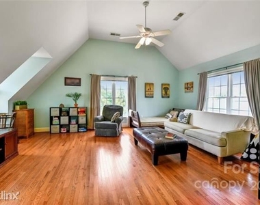 8560 Cabot Court - Photo Thumbnail 19