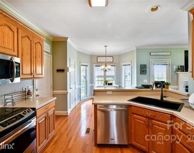 8560 Cabot Court - Photo Thumbnail 8