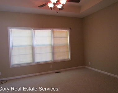 1480 Cedar Springs Circle - Photo Thumbnail 5