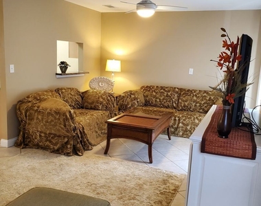 1517 Regency Road Unit 67 - Photo Thumbnail 11